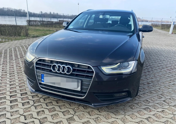 Audi A4 cena 39900 przebieg: 287000, rok produkcji 2012 z Leszno małe 79